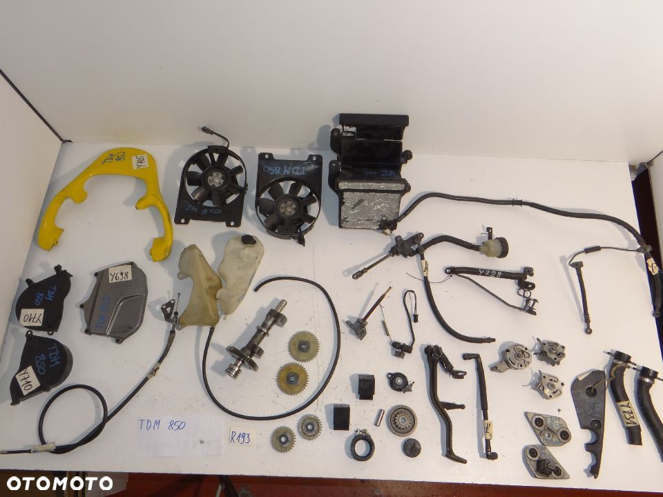 TDM 850 uchwyt pasażera pokrywa zębatki wentylator przewód paliwa zębatka silnika pompa oleju R193