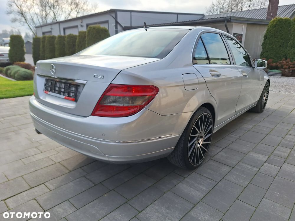 Mercedes-Benz Klasa C 250 CGI BlueEff Elegance - 6
