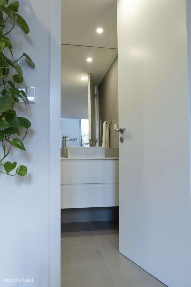 T1 Duplex Mobilado com AC, Jardim Privativo, Limpeza Semanal, Campanhã - Grande imagem: 5/36
