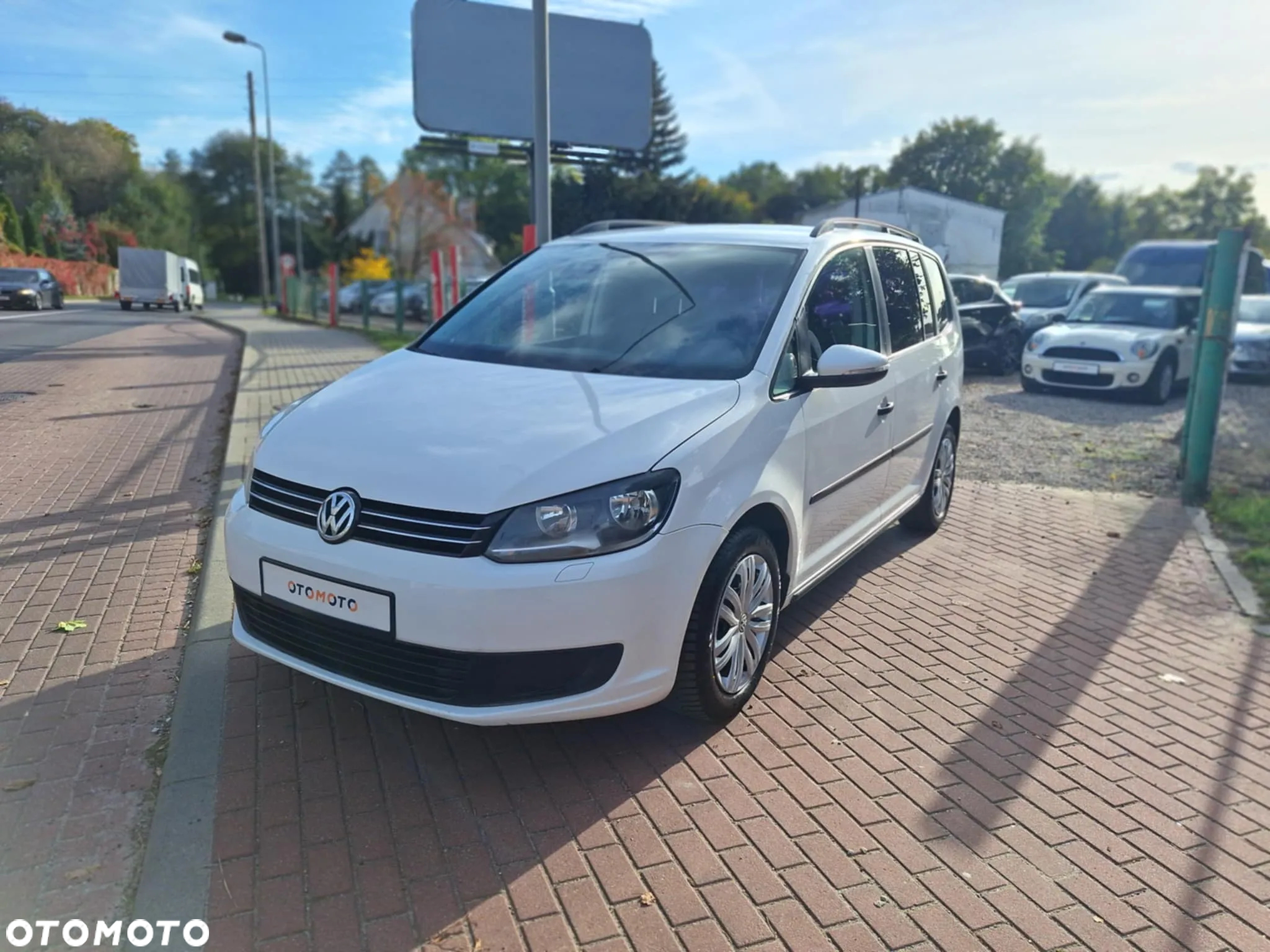 Volkswagen Touran 1.6 TDI DPF BlueMot Trendline - 2