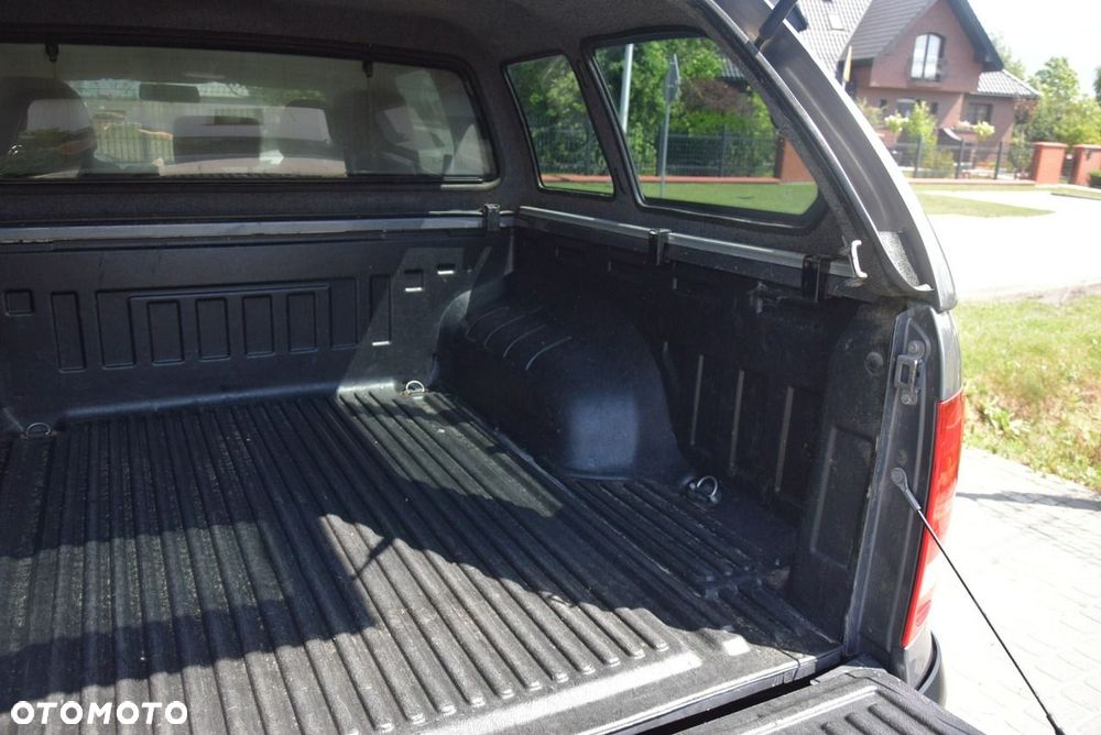 Volkswagen Amarok - 25