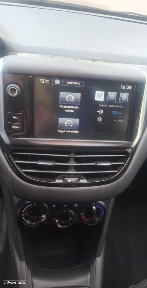 Peugeot 208 1.2 PureTech Access - 11