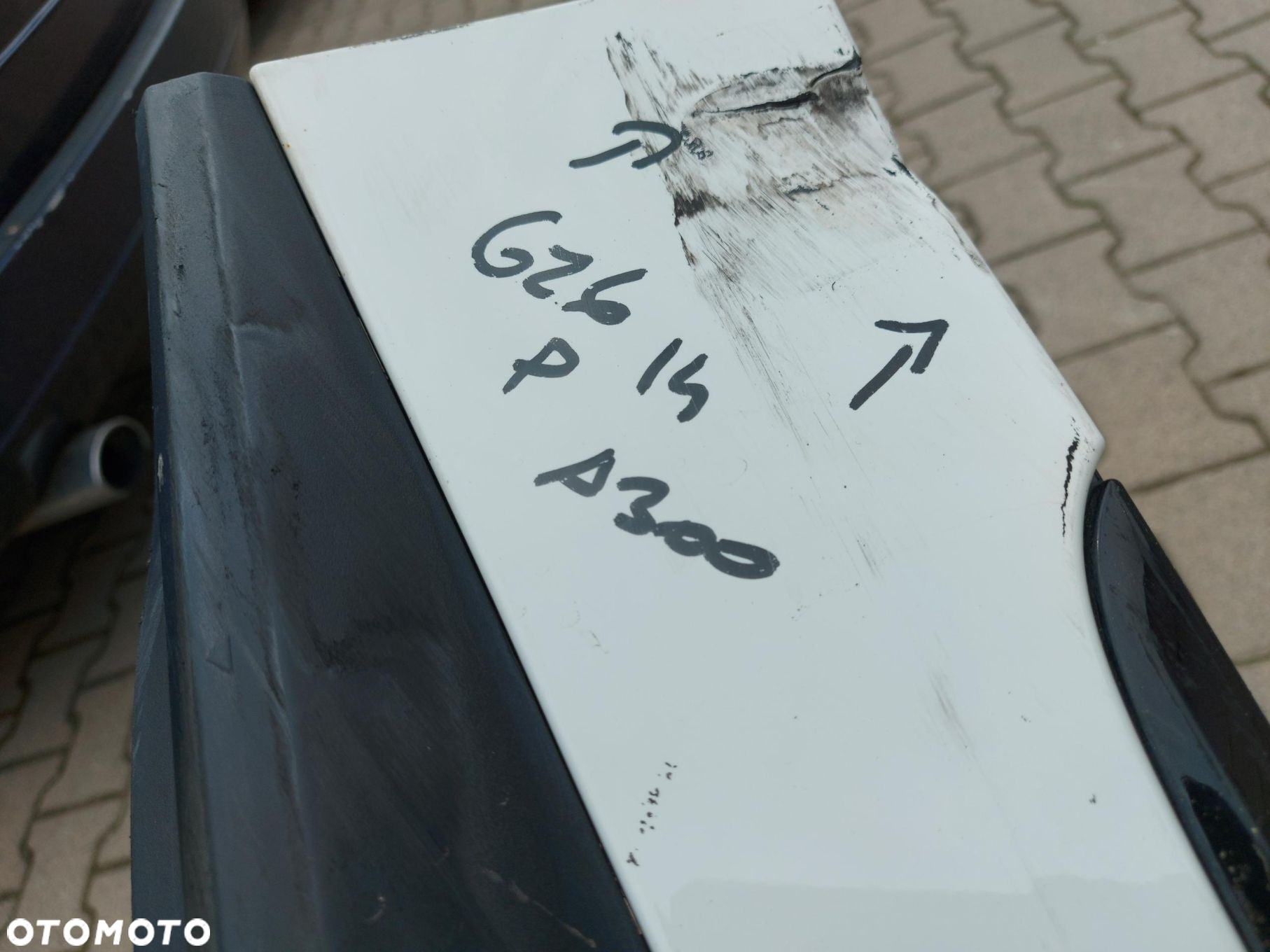 BMW i4 G26 4 GranCoupe, 2023 listwa nakładka progowa prawa m-pakiet biała - 9