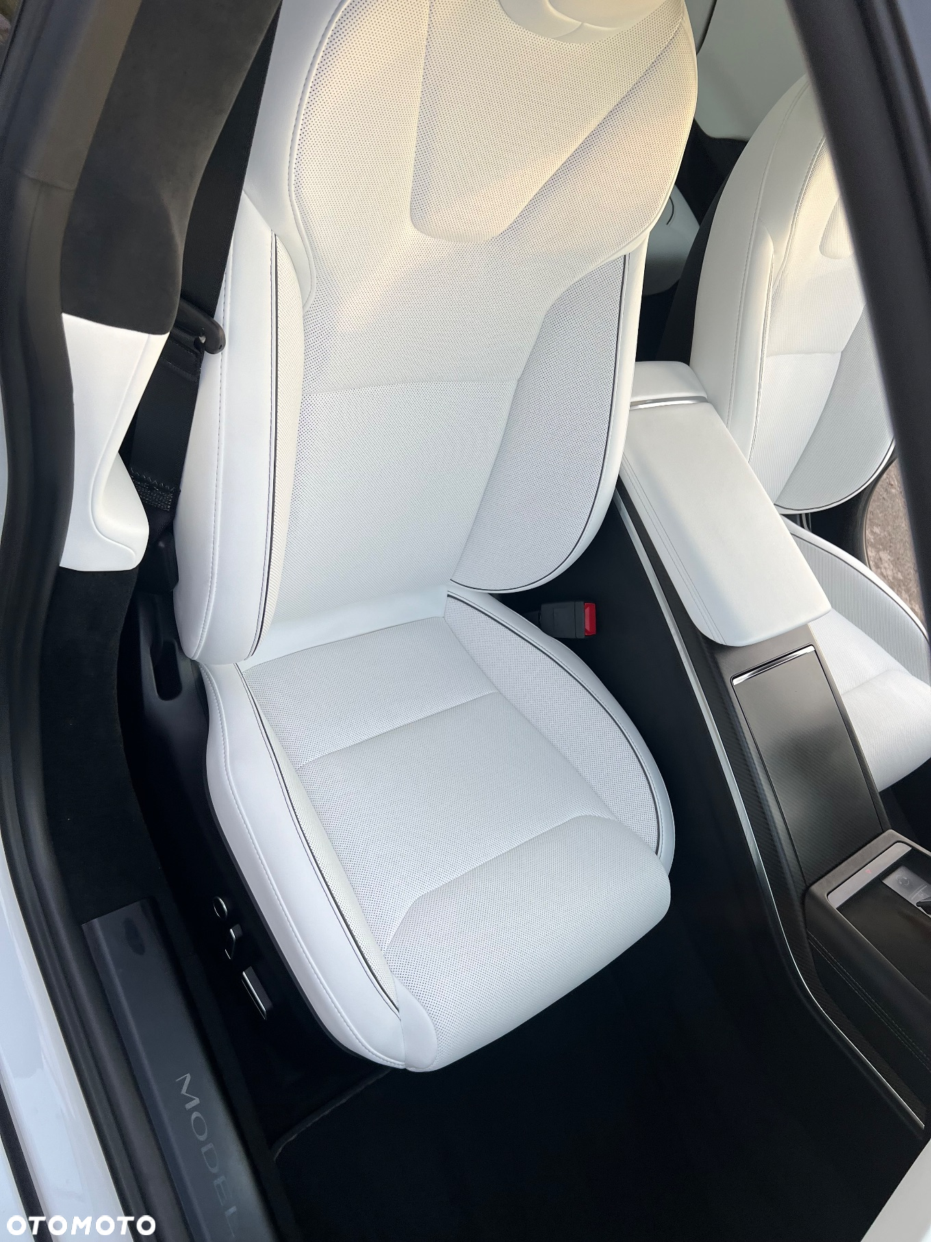 Tesla Model S - 19