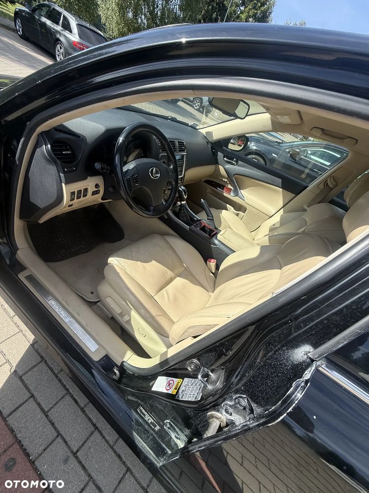 Lexus IS - 5