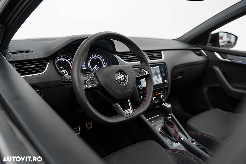 Skoda Octavia 2.0 TDI 4X4 DSG RS - 9