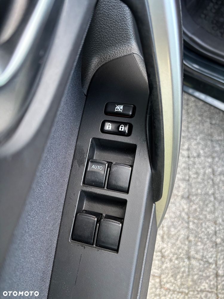Toyota Auris 1.8 HSD Prestige NAVI - 28