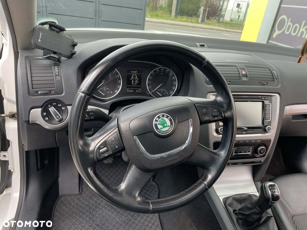 Skoda Octavia 2.0 TDI DPF Elegance - 10