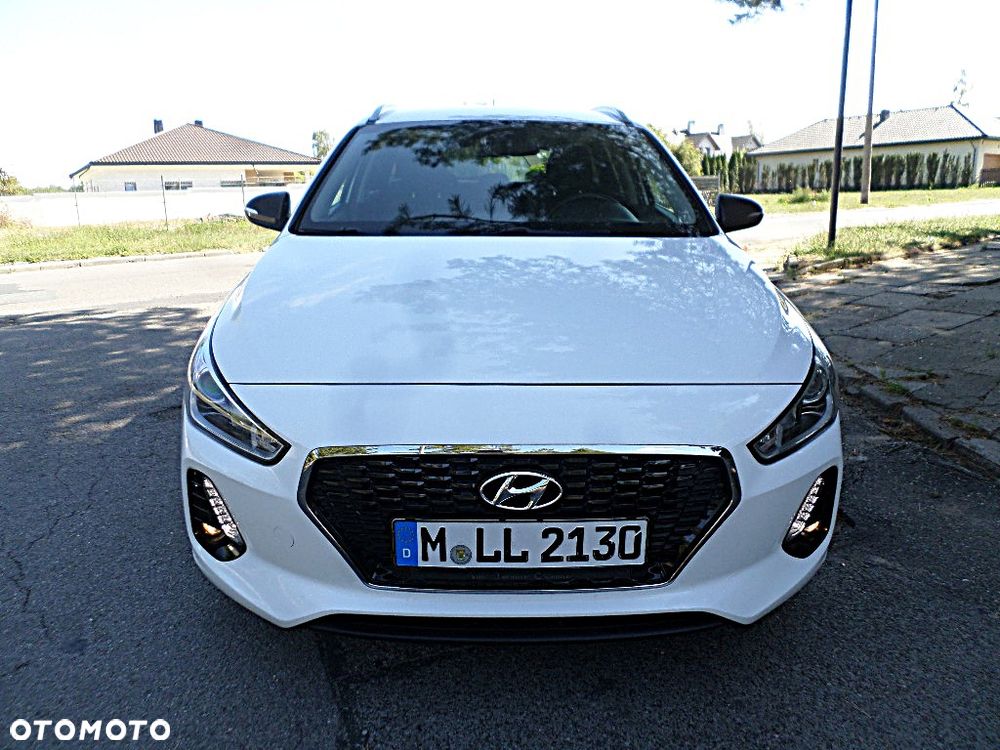 Hyundai i30 blue Kombi 1.4 Style - 27