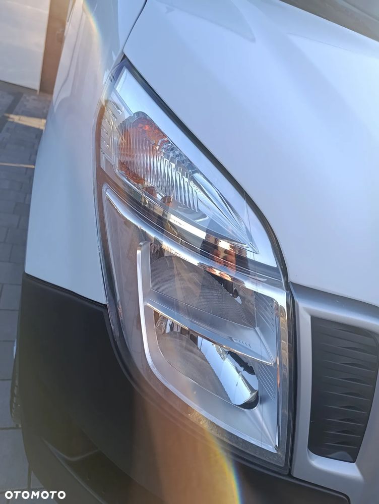 Nissan NV 400 - 18