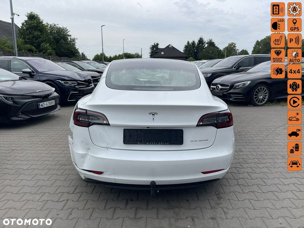 Tesla Model 3 - 1