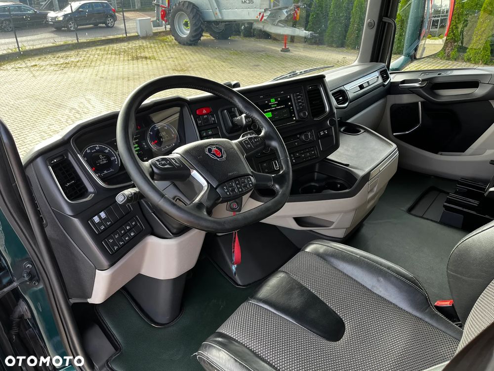 Scania S500 PUSHER 6X2 FULL AIR  SPROWADZONA SERWISOWANA DWA ZBIORNIKI PALIWA  BOGATA WERJSA WYPOSAŻENIA STAN BARDZO DOBRY - 16