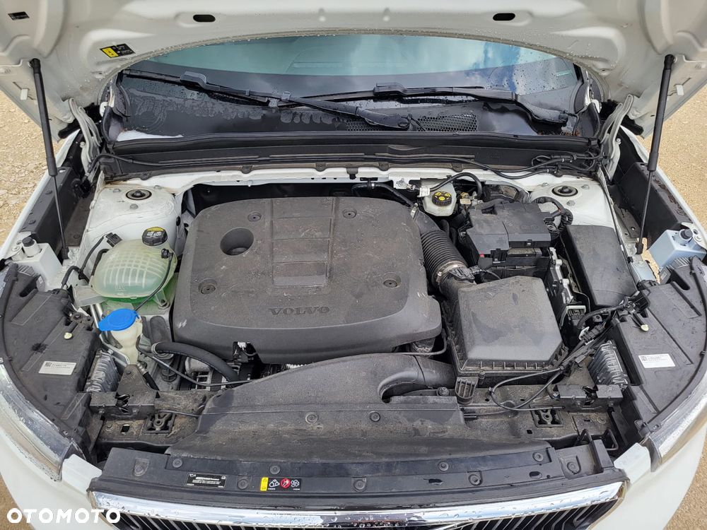 Volvo XC 40 D3 SCR Momentum - 12
