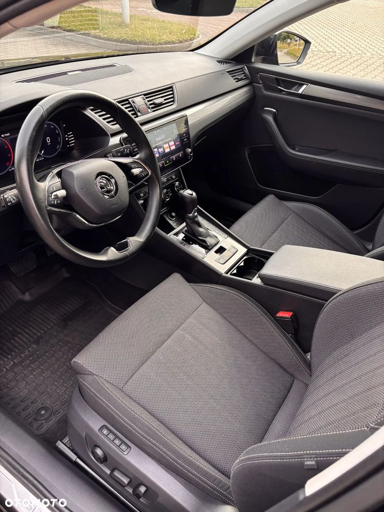 Skoda Superb 2.0 TDI SCR Style DSG - 10