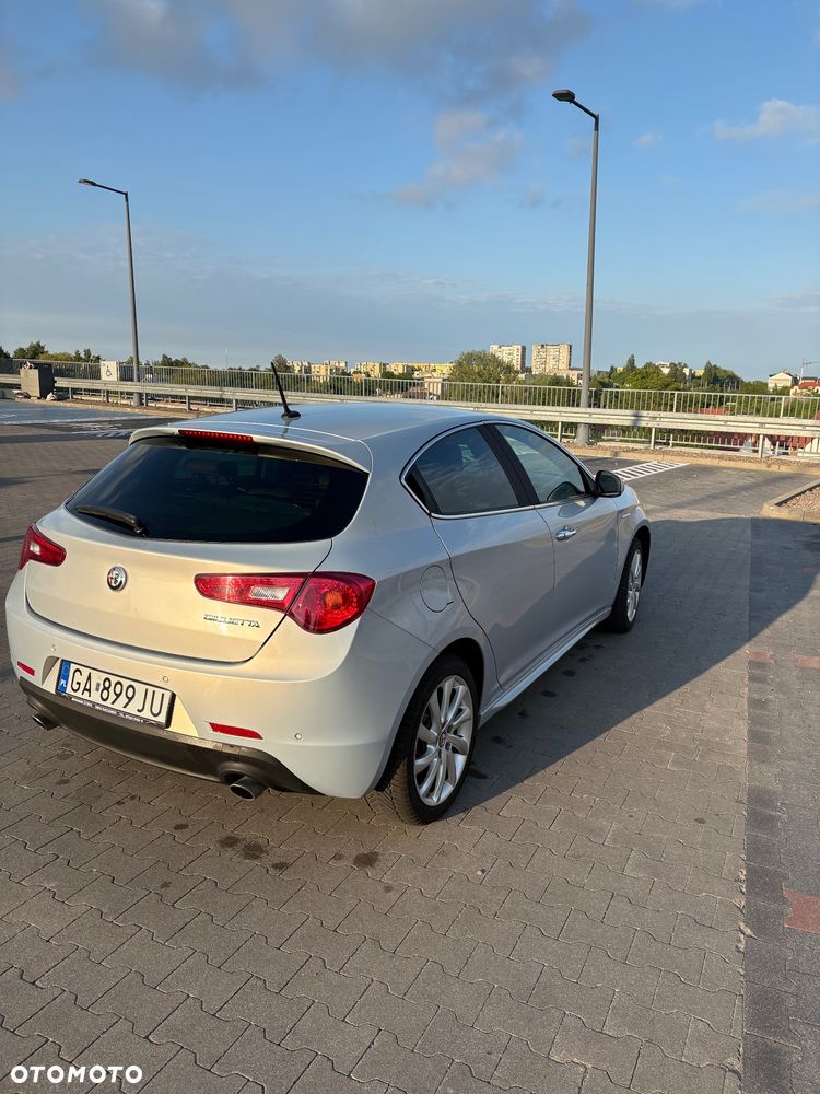 Alfa Romeo Giulietta 2.0 JTDM Exclusive TCT EU6 - 19