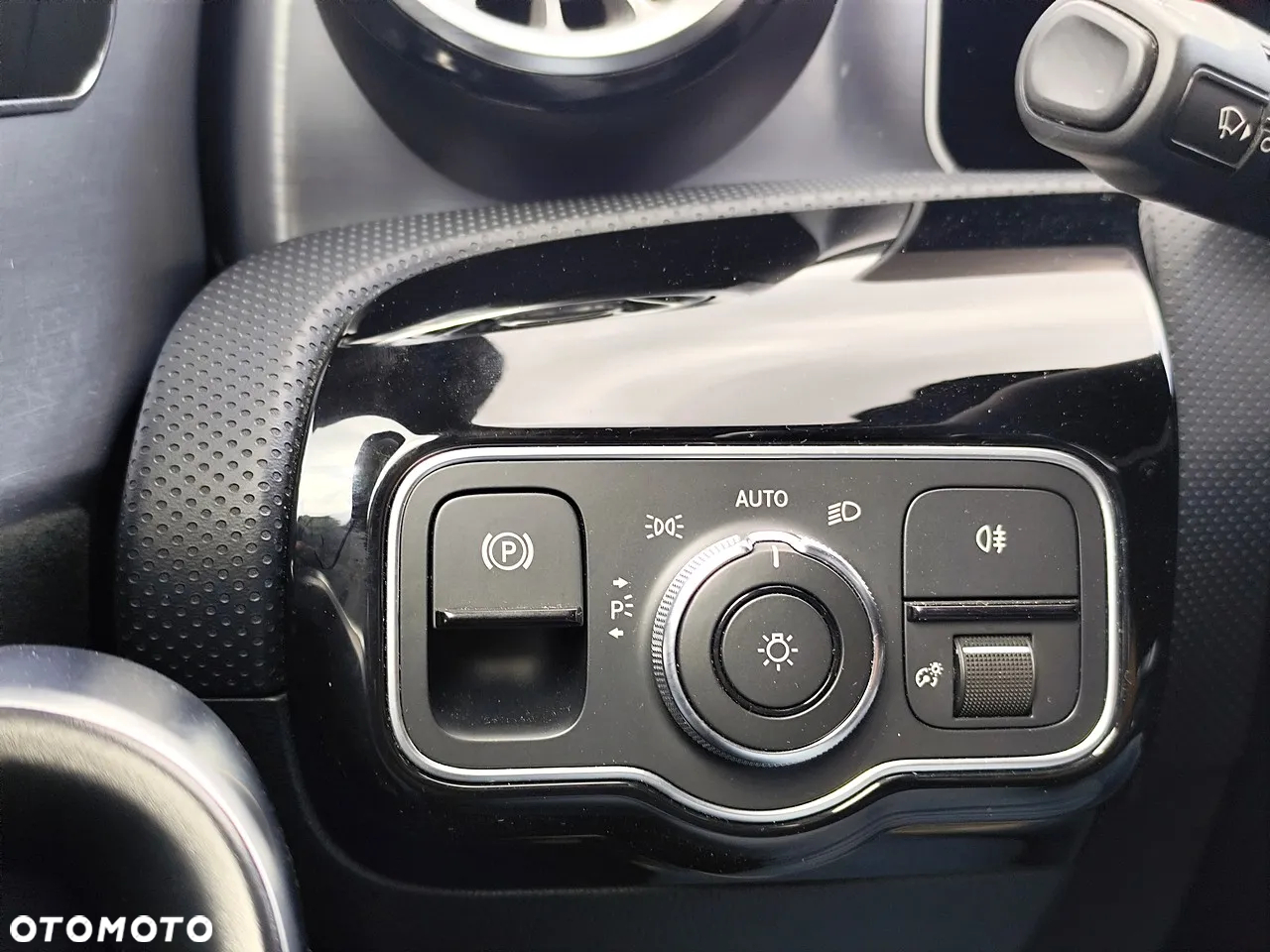 Mercedes-Benz CLA 200 AMG Line 7G-DCT - 21