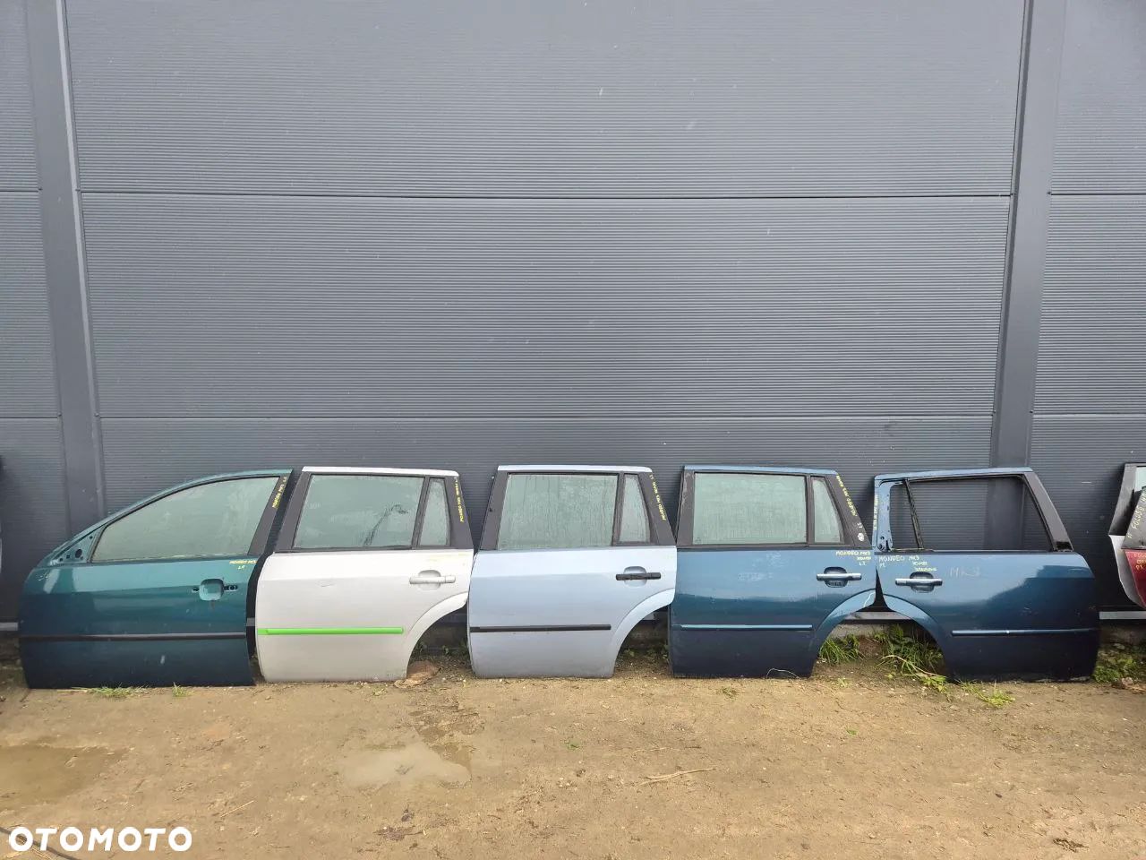DRZWI FORD MONDEO MK3 KOMBI - 1