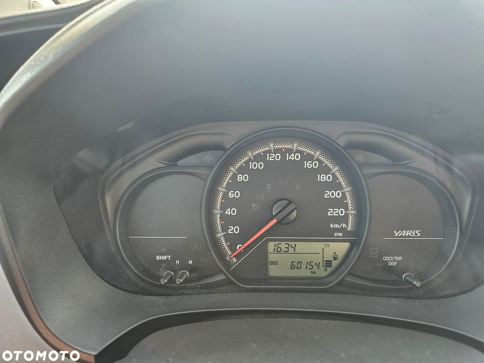 Toyota Yaris 1.0 Sol - 11