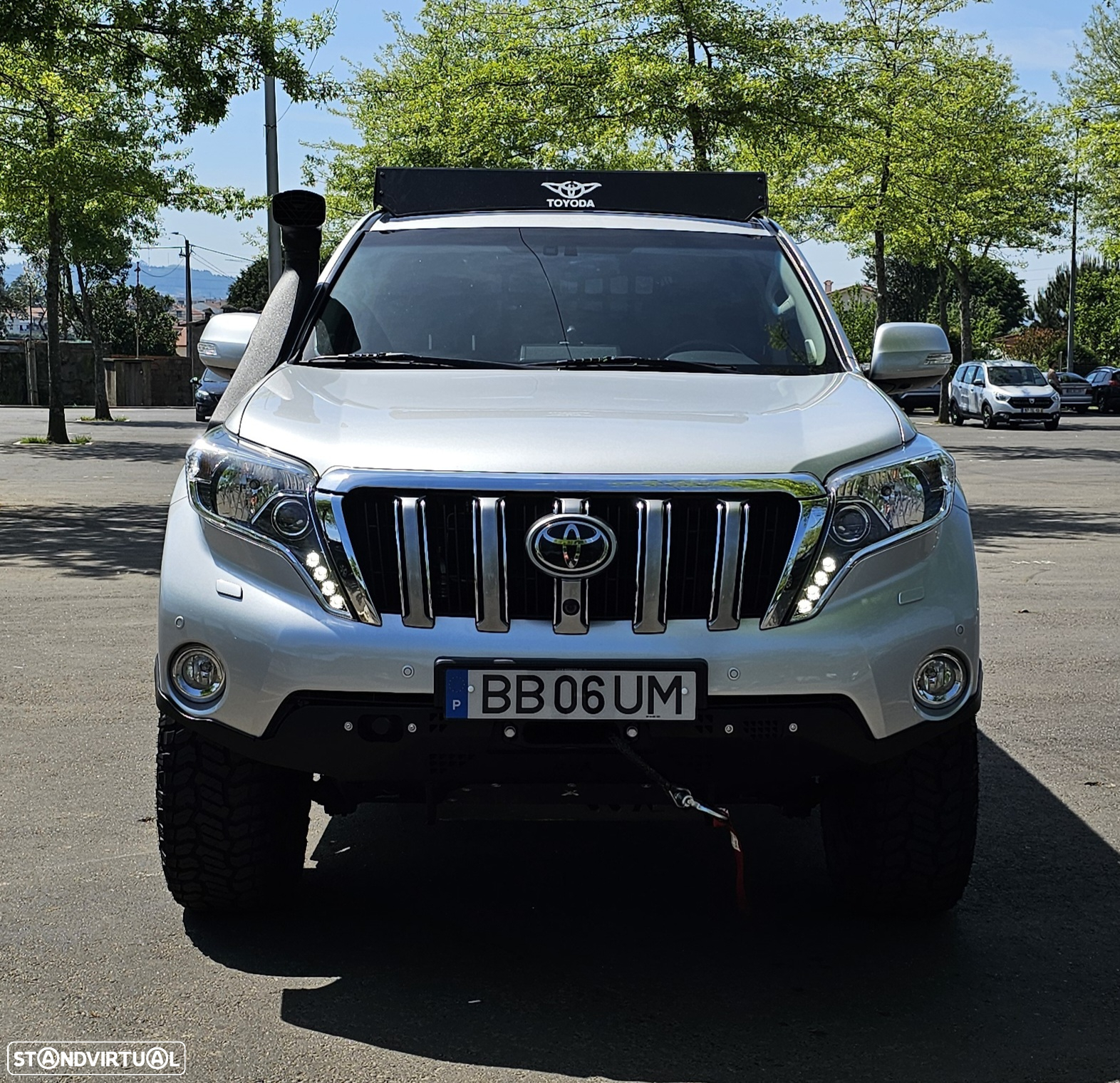 Toyota Land Cruiser Prado - 9