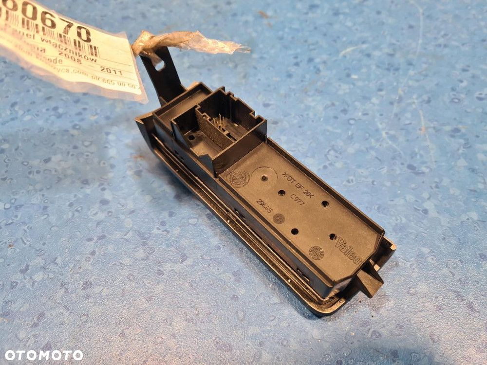 FIAT CROMA II LIFT PANEL WŁĄCZNIKÓW 29445 742 - 7