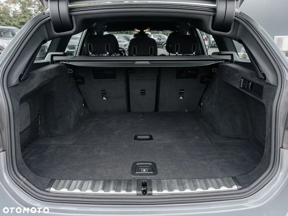 BMW Seria 3 330i M Sport - 17