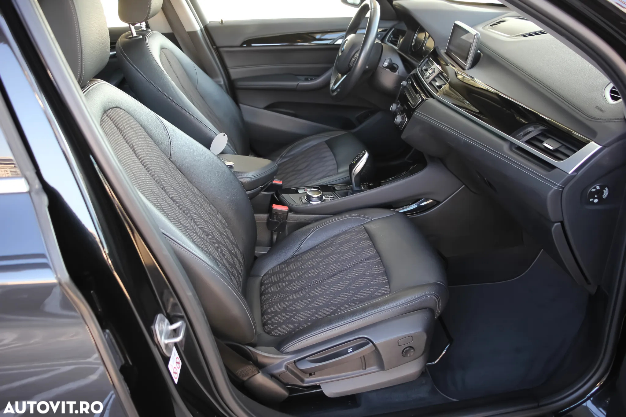 BMW X1 sDrive18d Aut. xLine - 16