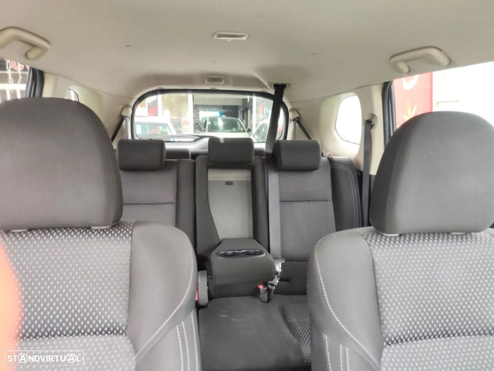 Mitsubishi Outlander 2.0 Kaiteki CVT - 35