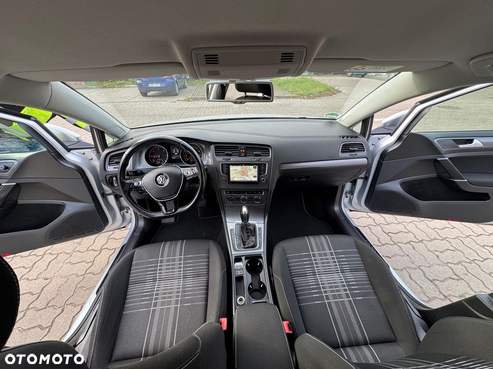 Volkswagen Golf 2.0 BlueTDI DSG Comfortline - 27