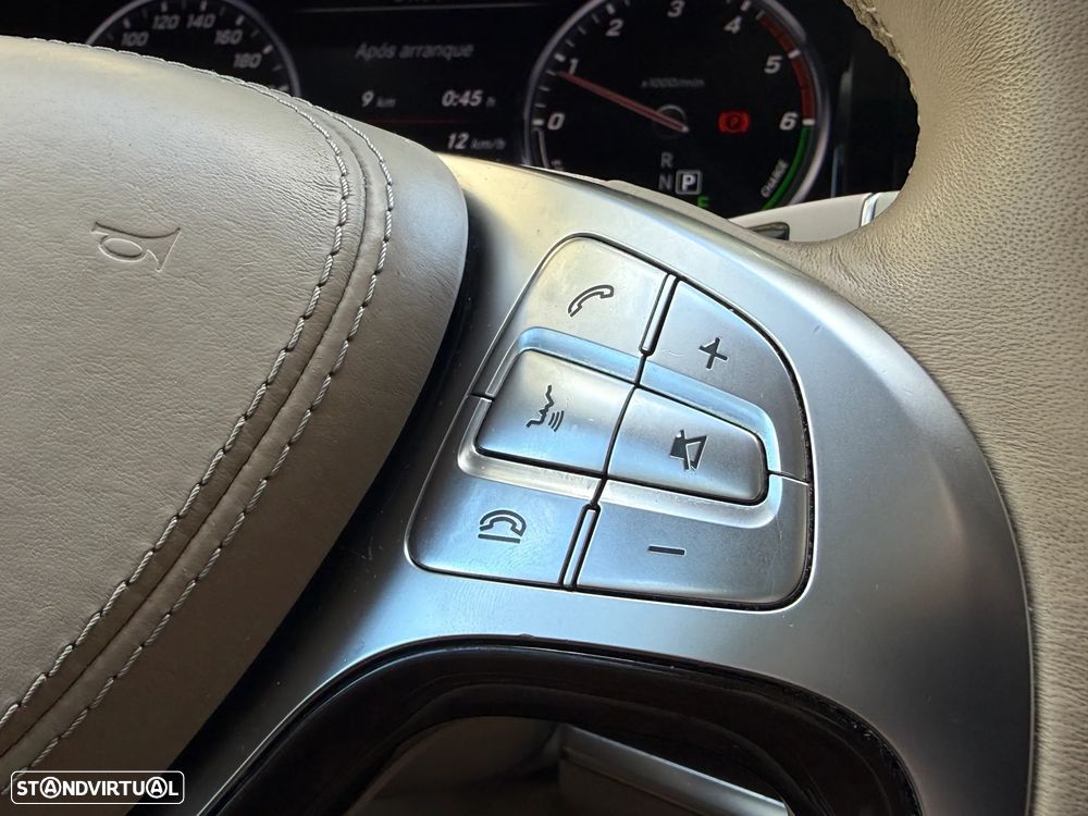 Mercedes-Benz S 300 BlueTEC Hybrid - 11