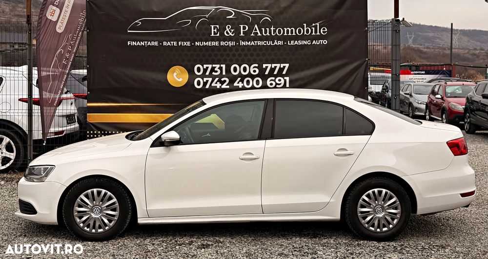 Volkswagen Jetta 1.6 TDI Comfortline - 10