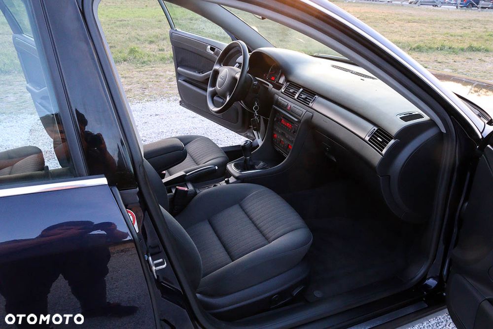 Audi A6 Avant 2.4 - 20