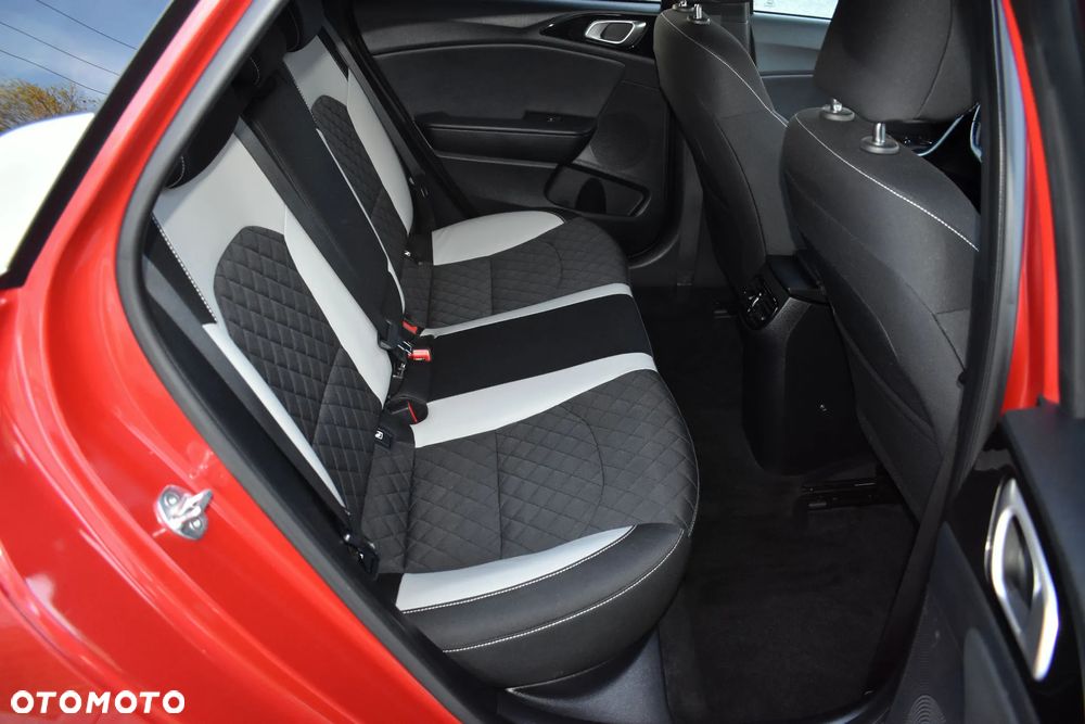 Kia ProCeed 1.6 CRDi 136 ISG GT Line - 38