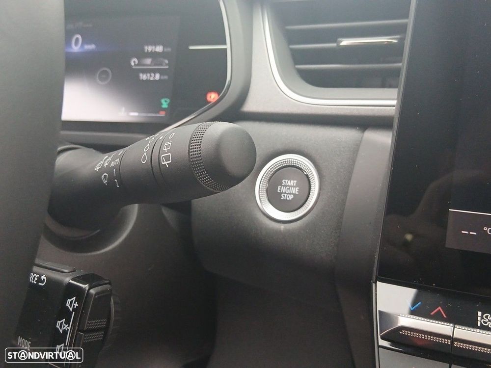 Renault Captur 1.0 TCe Techno Bi-Fuel - 17