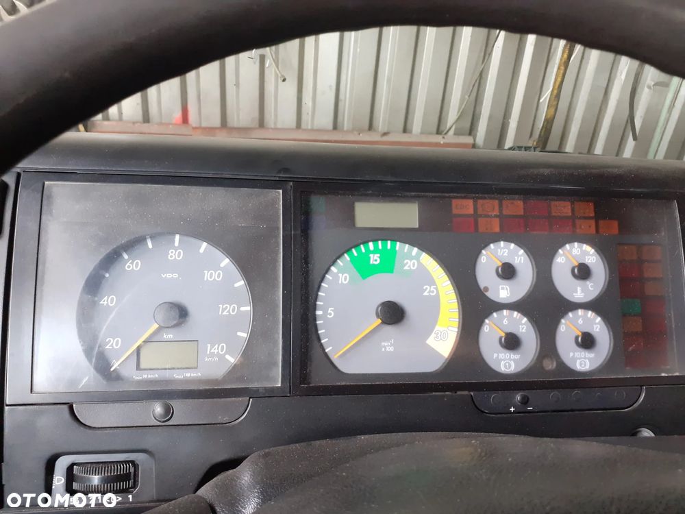 Mercedes-Benz VARIO 818 - 8