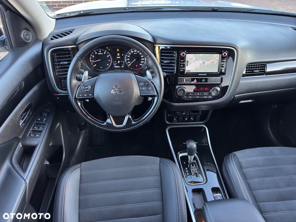 Mitsubishi Outlander - 23
