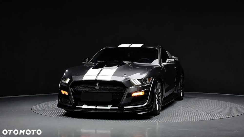 Ford Mustang - 3