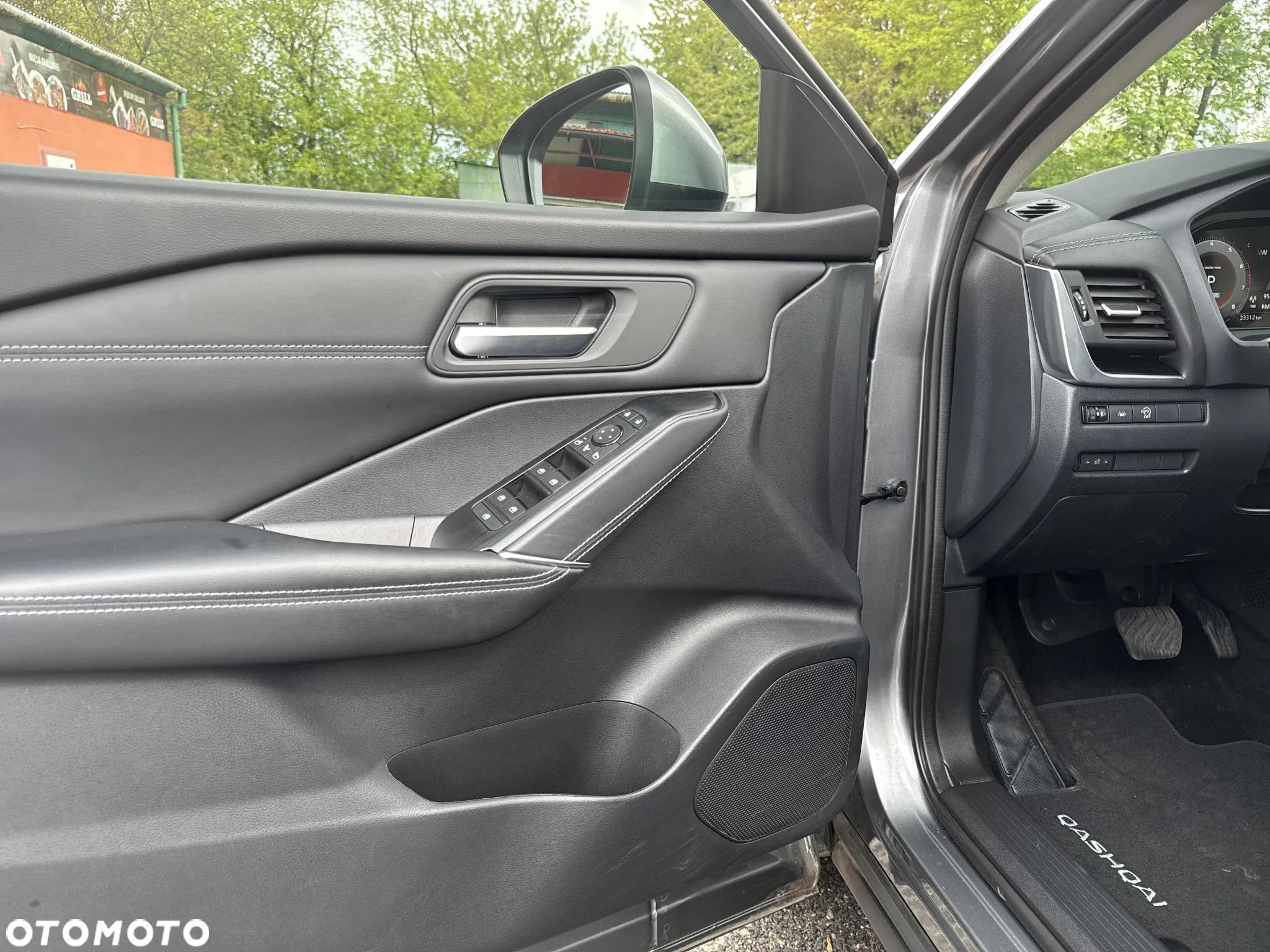 Nissan Qashqai 1.3 DIG-T mHEV N-Connecta Xtronic - 11