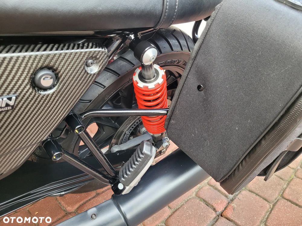 Moto Guzzi V7 - 16