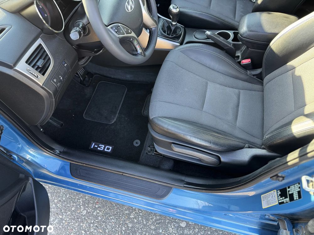 Hyundai i30 1.6 CRDi Premium - 25