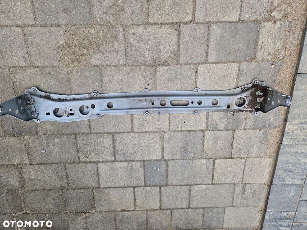 Dolna belka pod chlodnice Yaris Cross - 1