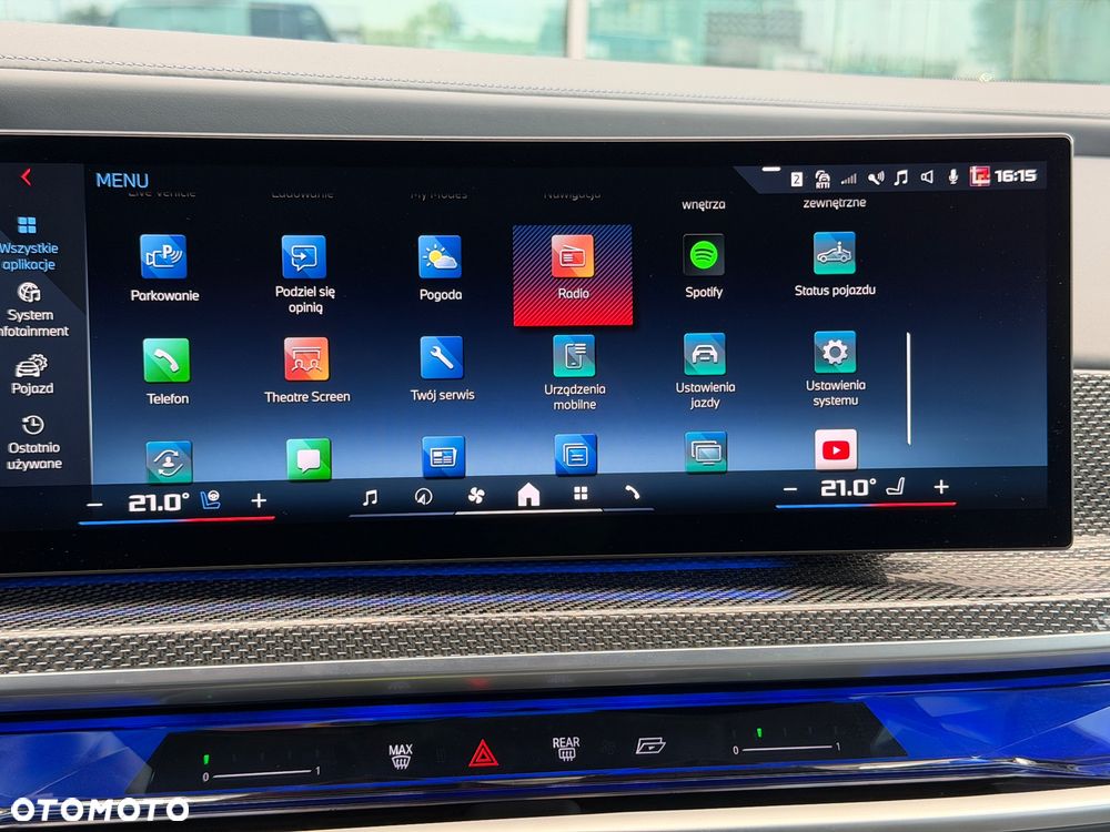 BMW i7 - 32
