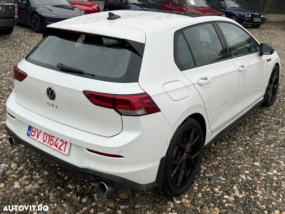 Volkswagen Golf 2.0 TSI R - 18