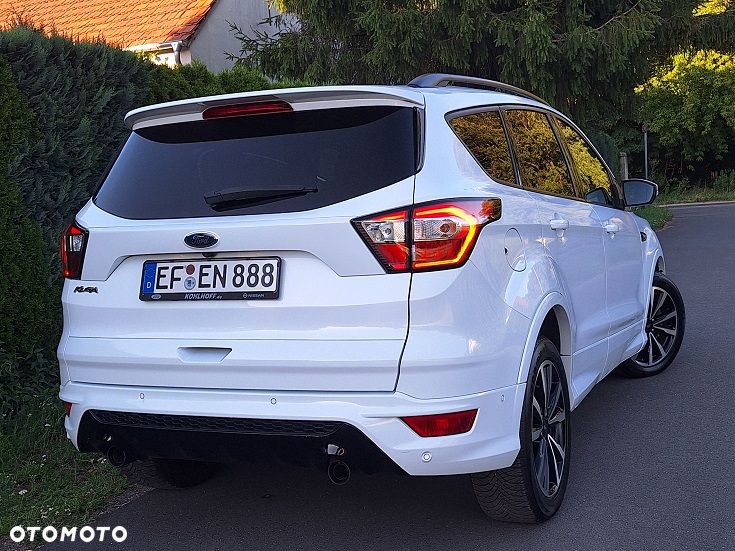 Ford Kuga 2.0 TDCi 2x4 ST-Line - 27