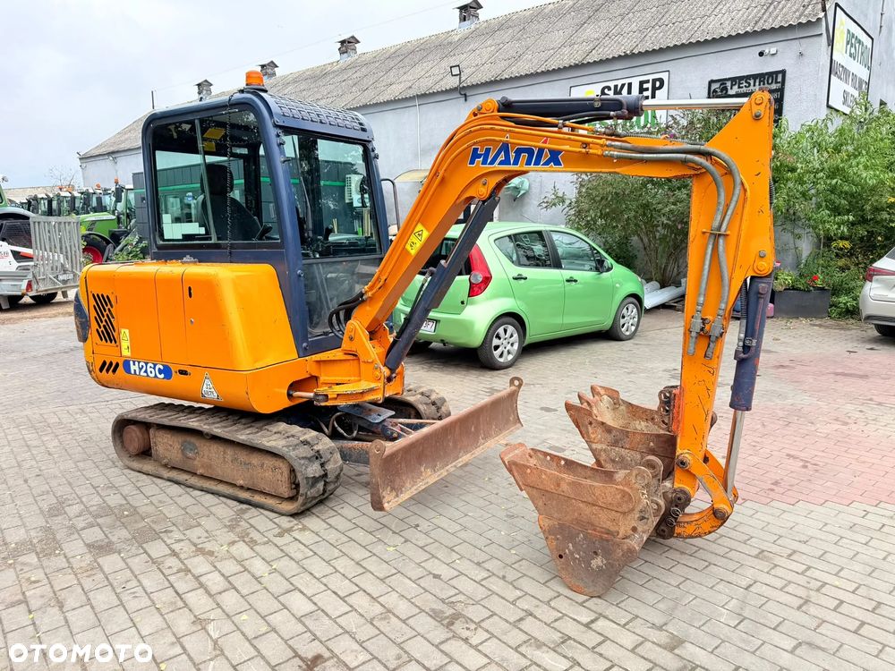 Hanix H26C - 12
