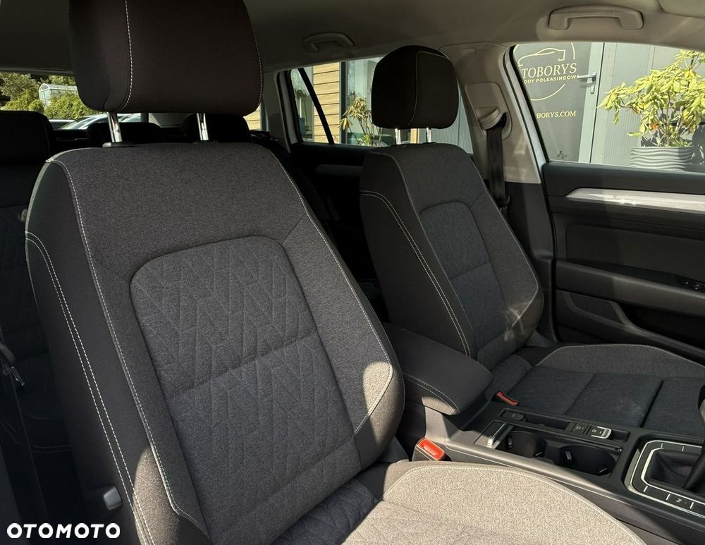 Volkswagen Passat - 12