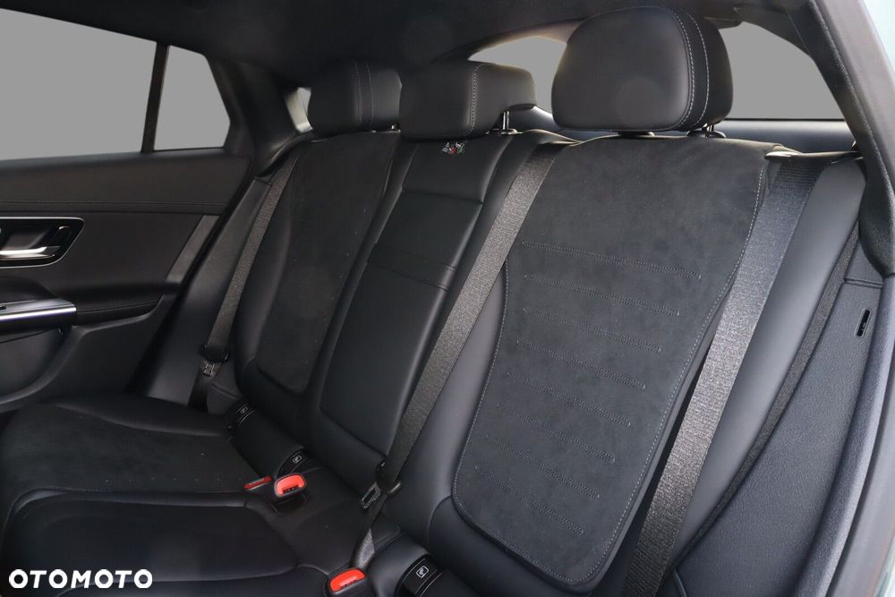 Mercedes-Benz GLC 200 mHEV 4-Matic AMG Line - 17
