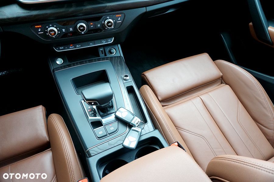 Audi Q5 40 TDI quattro S tronic S line business - 35