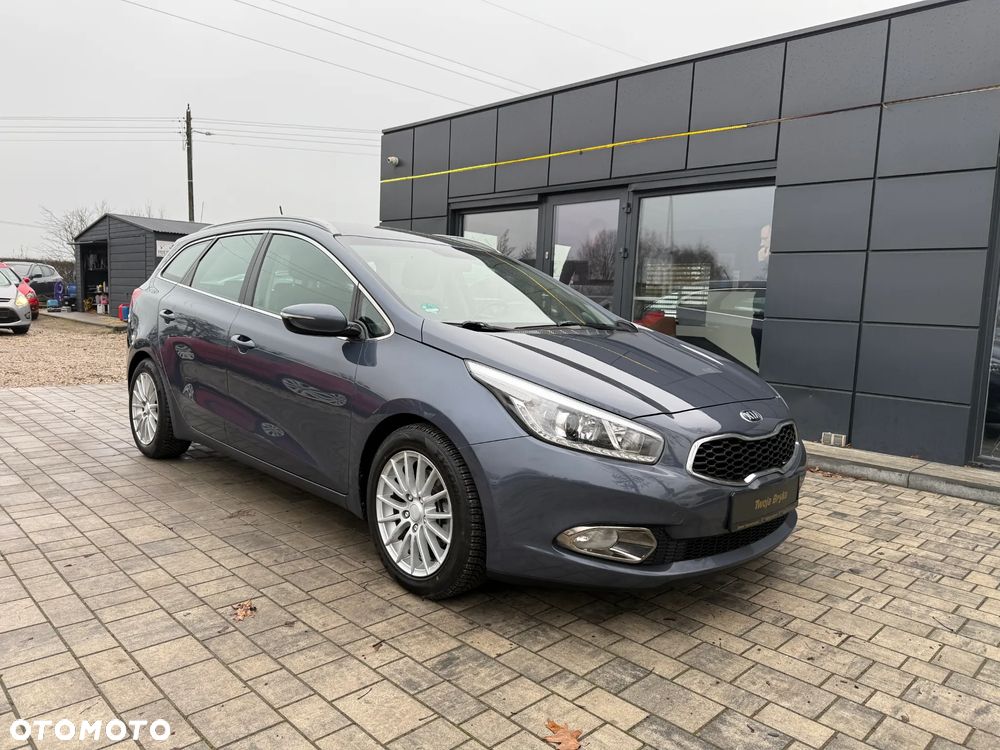 Kia Ceed 1.6 GDI ISG Spirit - 4