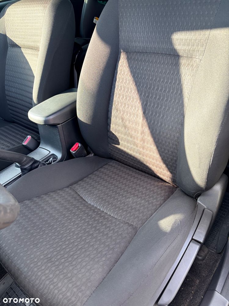 Toyota Corolla 1.6 Premium - 25