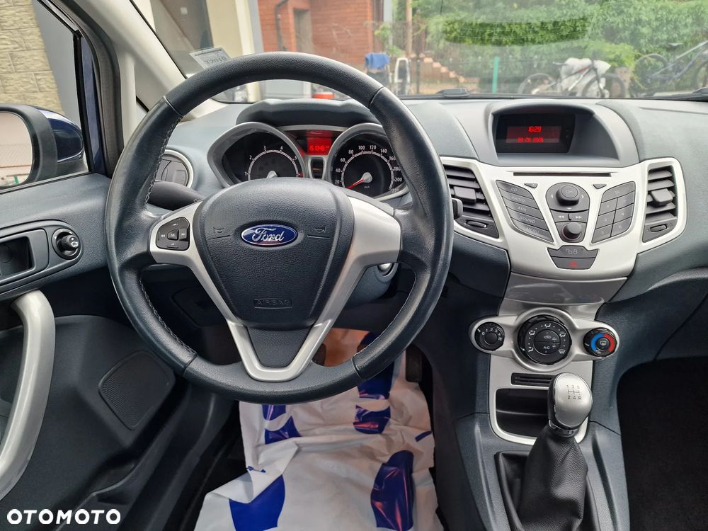 Ford Fiesta 1.25 Titanium EU5 - 16